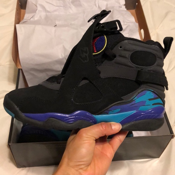 5y Air Jordan 8 Retro (GS) - Picture 5 of 8